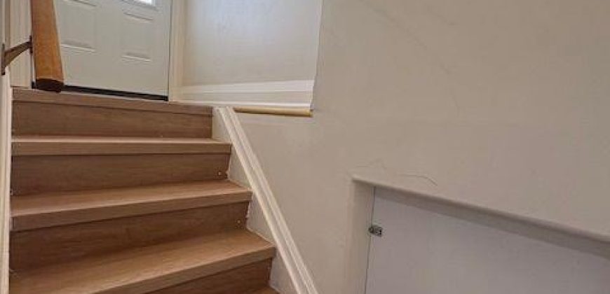 1 bedroom 1 bathroom apt for rent. 23 Robertson Lane Unit #A, Belleville, On.  $1500 plus 35% of utilities.