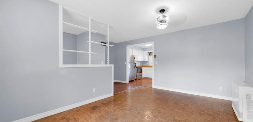 5 bedroom 2 bathroom house for sale. 108 Nicholas St, Quinte West, On. $469,000