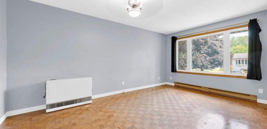 5 bedroom 2 bathroom house for sale. 108 Nicholas St, Quinte West, On. $469,000