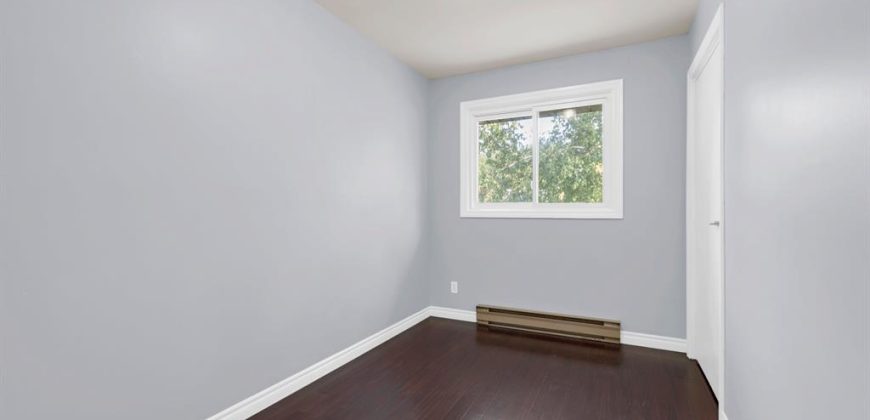 5 bedroom 2 bathroom house for sale. 108 Nicholas St, Quinte West, On. $469,000