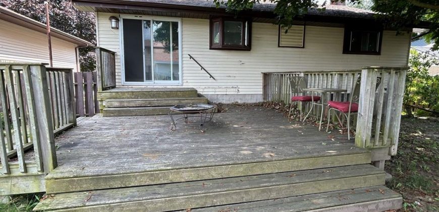 5 bedroom 2 bathroom house for sale. 108 Nicholas St, Quinte West, On. $469,000