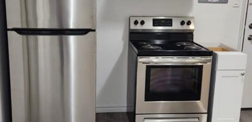 1 bedroom 1 bathroom apt for rent. 27 Dundas Street E, Unit #2, Quinte West, On. $1,450 all inclusive.