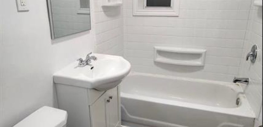 1 bedroom 1 bathroom apt for rent. 27 Dundas Street E, Unit #2, Quinte West, On. $1,450 all inclusive.