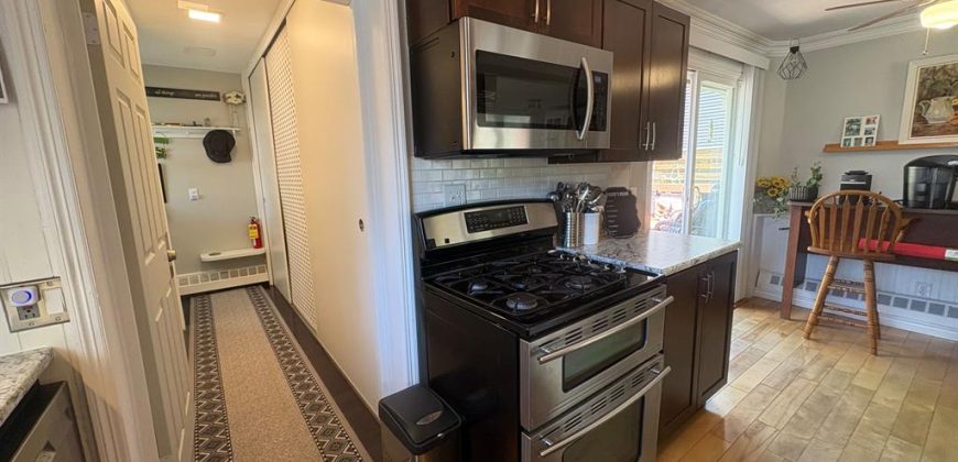 2 bedroom 1 bathroom home for sale. 14 Bay Avenue, Prince Edward County, On. $569,000